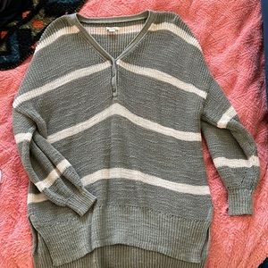 American Eagle Size M Relaxed Fit Striped Sweater